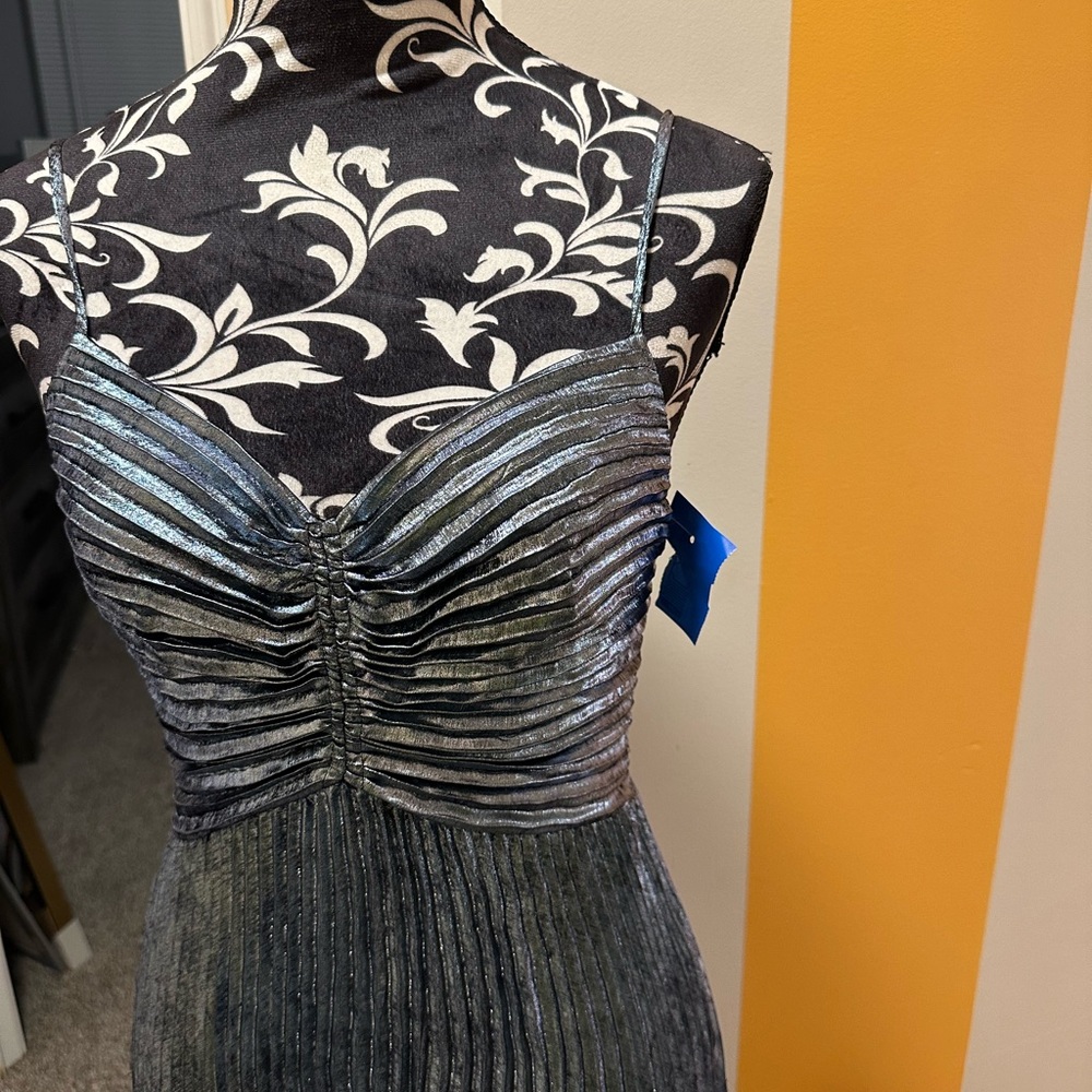NWOT  White House Black Market Evening Dress